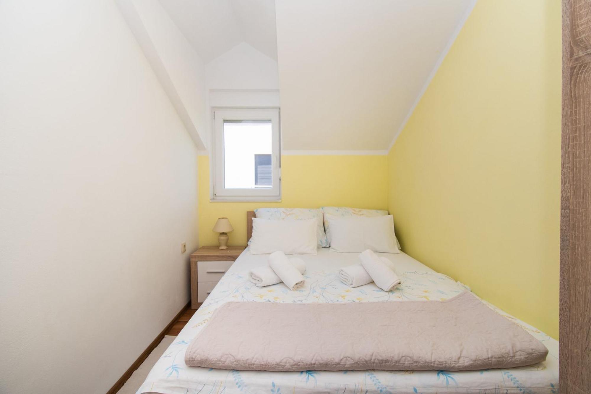 Apartment Ninic Srima Exteriér fotografie