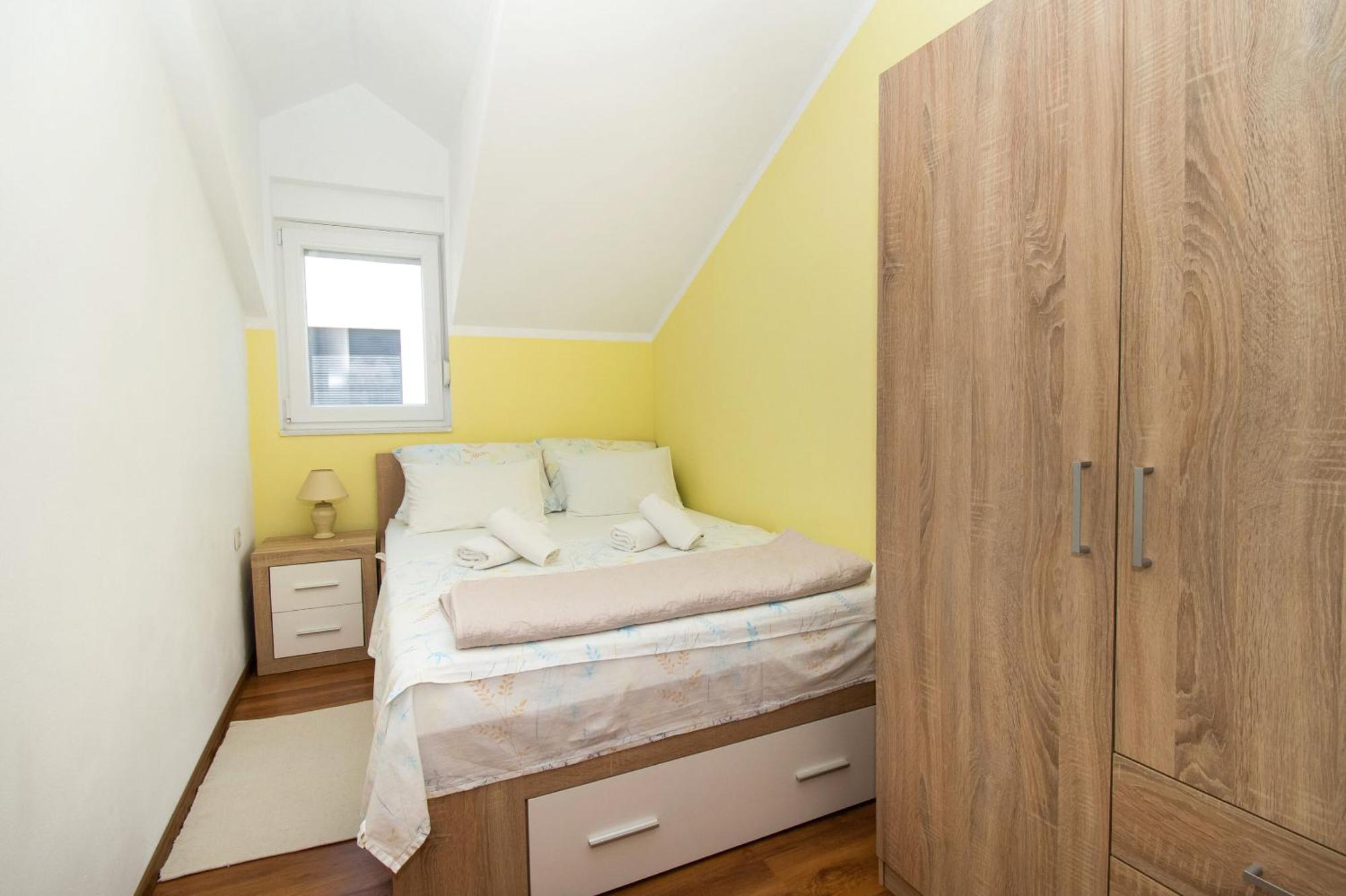 Apartment Ninic Srima Exteriér fotografie