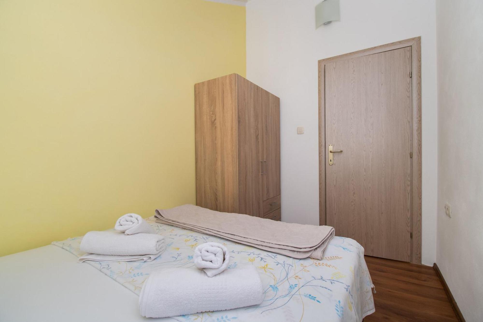 Apartment Ninic Srima Exteriér fotografie