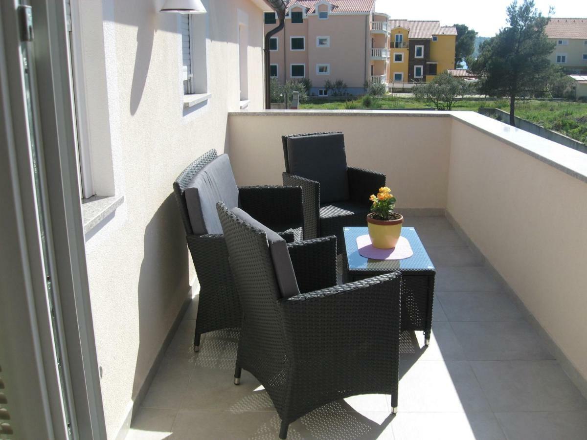 Apartment Ninic Srima Exteriér fotografie